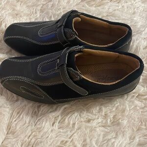 EUC Size 6 Black Natural Soul by Naturalizer Shoes B1